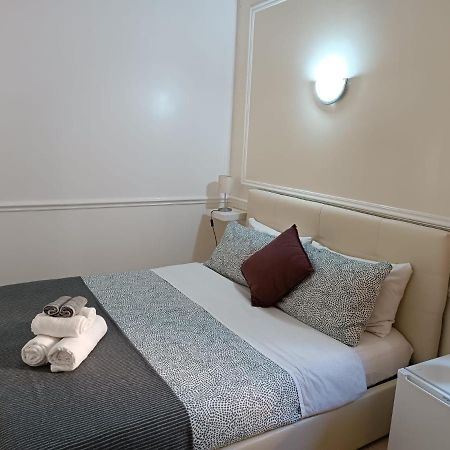 Navona Private Rooms Bnb โรม ภายนอก รูปภาพ