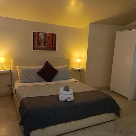 Navona Private Rooms Bnb โรม ภายนอก รูปภาพ