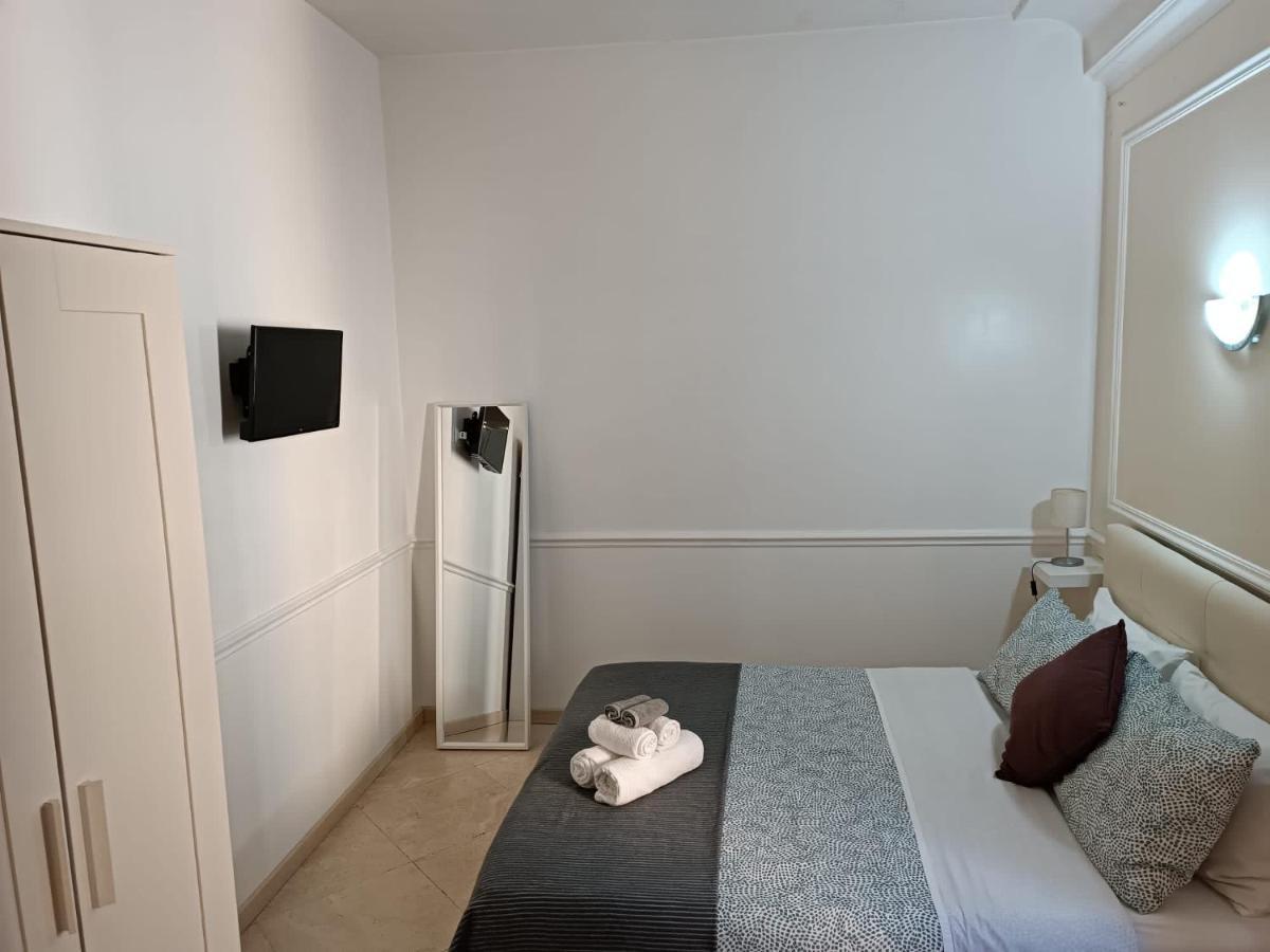 Navona Private Rooms Bnb โรม ภายนอก รูปภาพ
