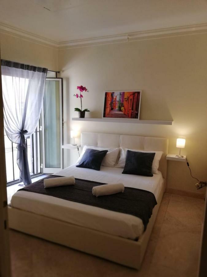 Navona Private Rooms Bnb โรม ภายนอก รูปภาพ